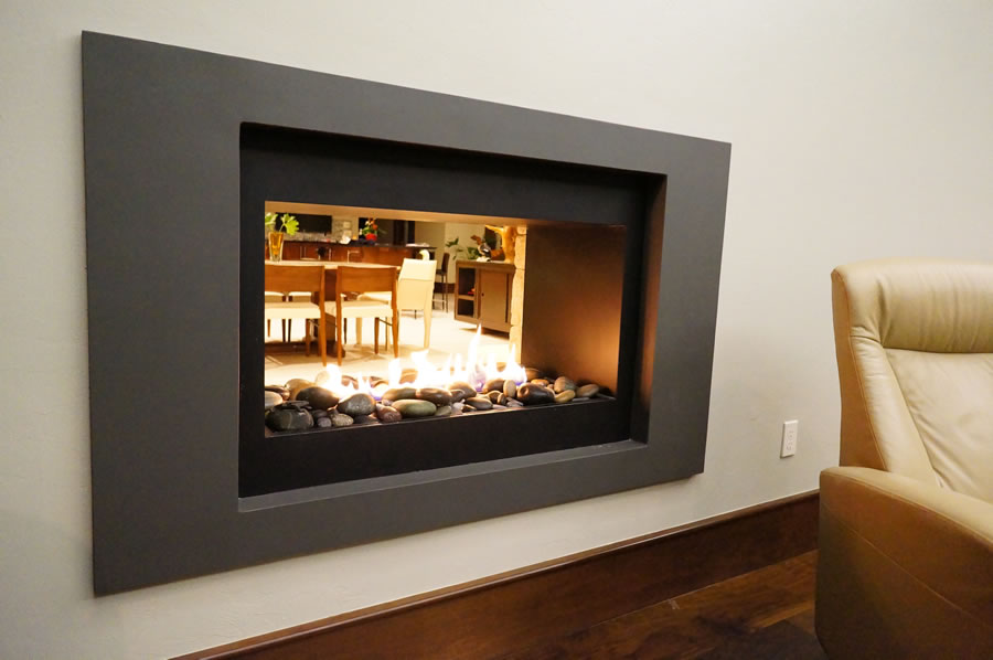 Diseños, modelos y reparación de Chimeneas a Gas en Bogotá, Colombia. Sortilegio Design Center SAS.