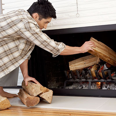 Las Chimeneas de leña antiguas son mucho mas contaminantes. Bogotá, Colombia. Sortilegio Design Center SAS.