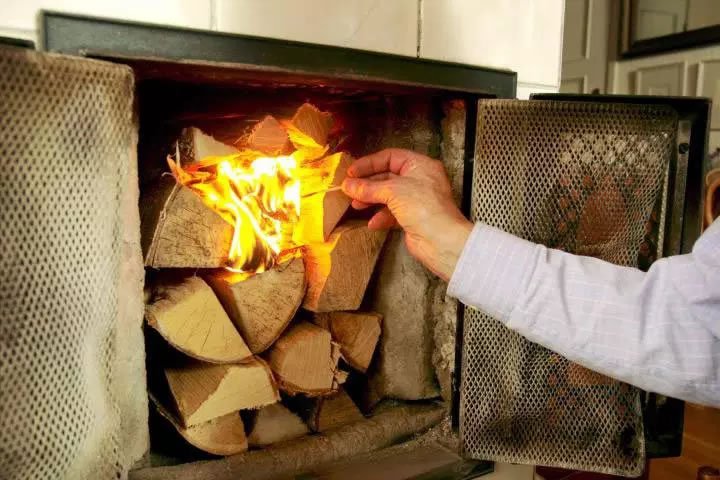 Las Chimeneas de leña representan un peligro real para el medio ambiente. Bogotá, Colombia. Sortilegio Design Center SAS.