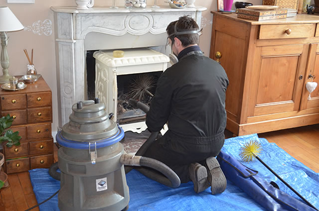 Arreglo y mantenimiento de estilos y clases de chimeneas a gas en Bogotá, Colombia. Sortilegio Design Center SAS.